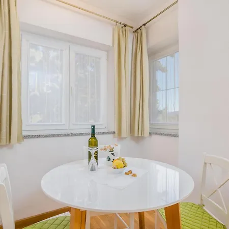 Beautiful In Krk With House Sea View Apartment *