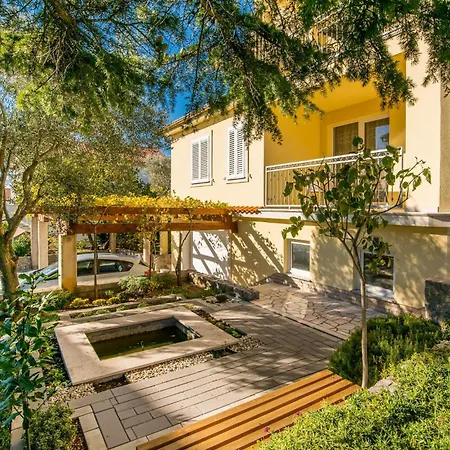 1 Bedroom Cozy In Krk * Krk Town
