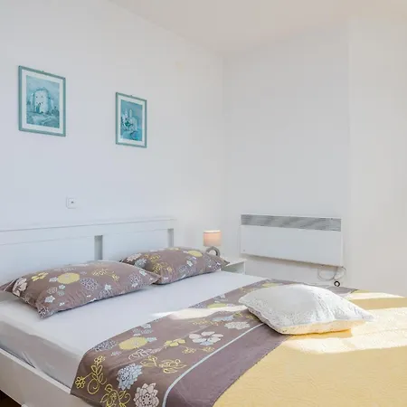 1 Bedroom Cozy In Krk * Krk Town