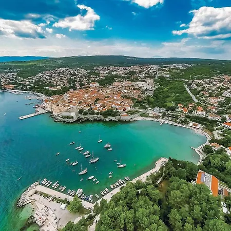 Apartment Beautiful In Krk With House Sea View